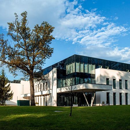 Polanka Conference Center Hotell Krosno Exteriör bild