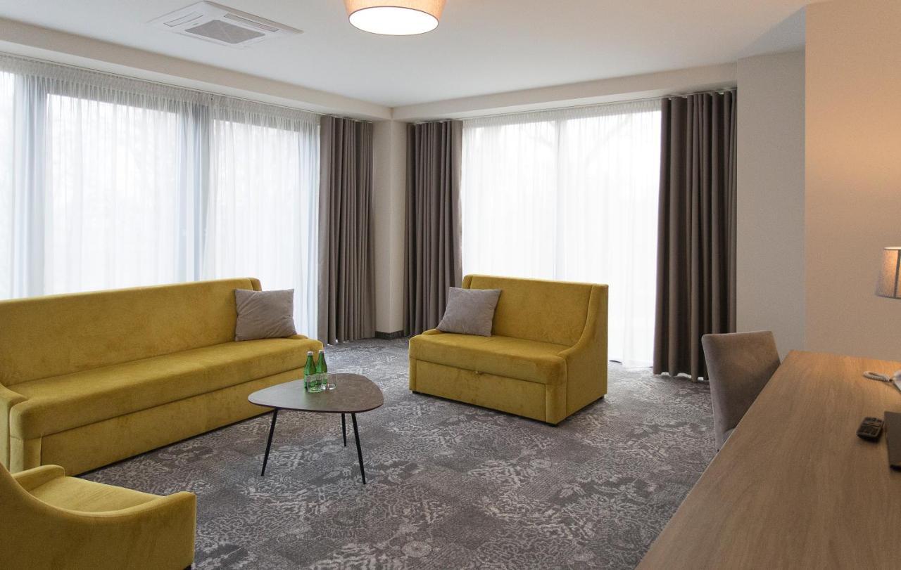 Polanka Conference Center Hotell Krosno Exteriör bild