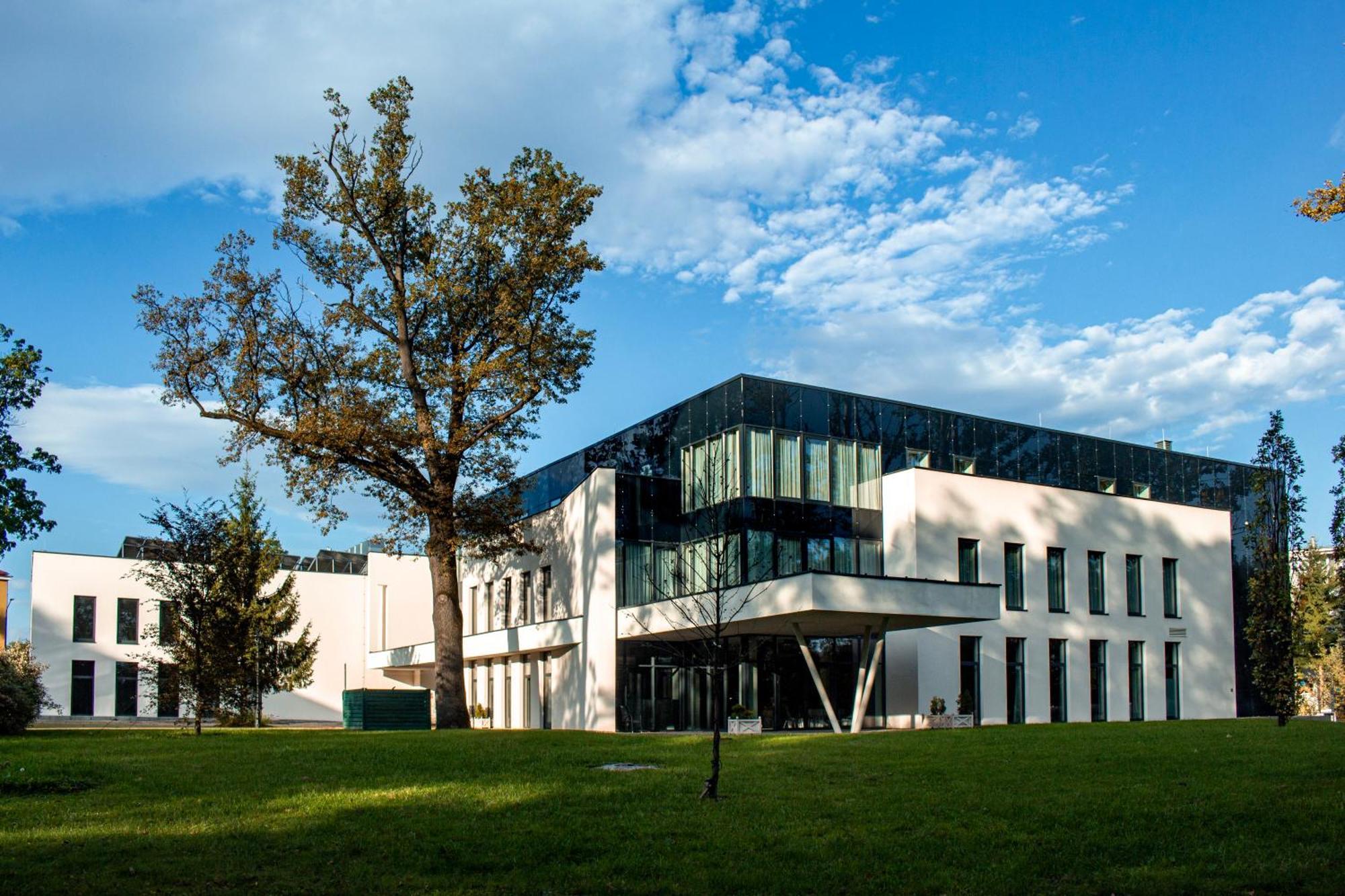 Polanka Conference Center Hotell Krosno Exteriör bild